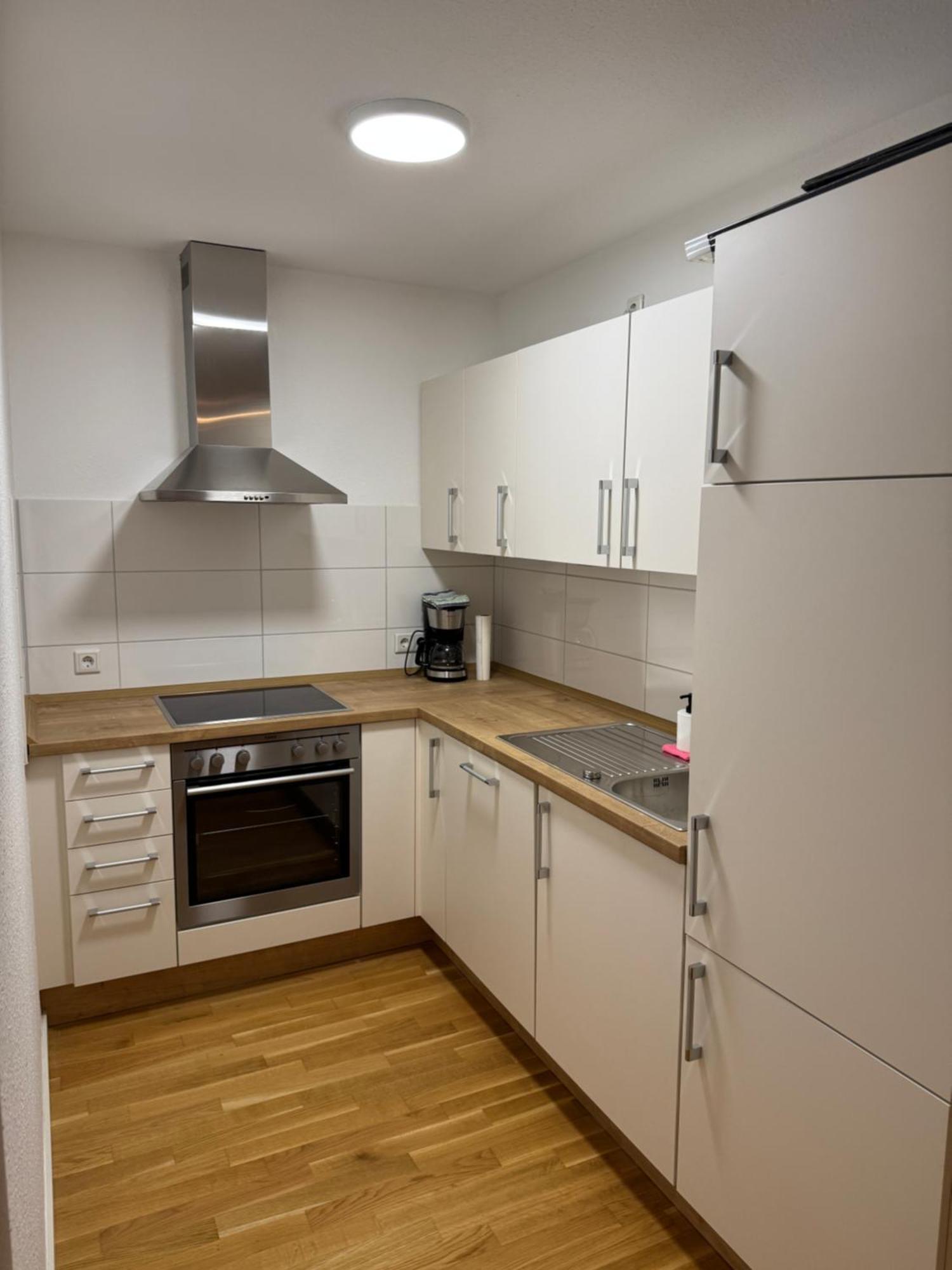 Barrierefreie Wohnung Im Herzen Der Stadt Mit Parkplatz, Wifi Und Tv - Emma Werne Luaran gambar